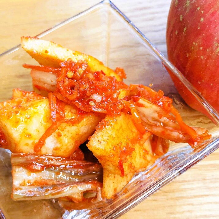 晩酌のおともにぴったり! 甘辛・林檎のキムチ和え